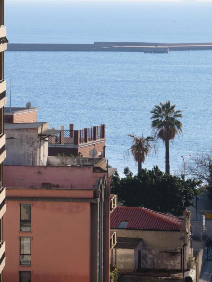 Luna Rossa Rooms Cagliari Esterno foto
