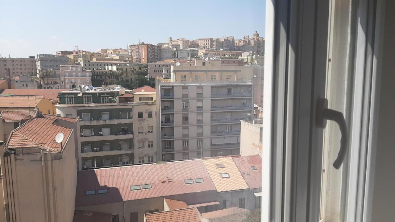 Luna Rossa Rooms Cagliari Esterno foto